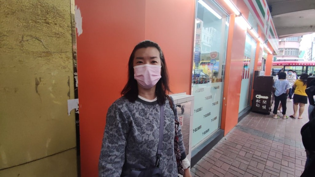 李太講述火警一刻感到驚慌。梁國峰攝