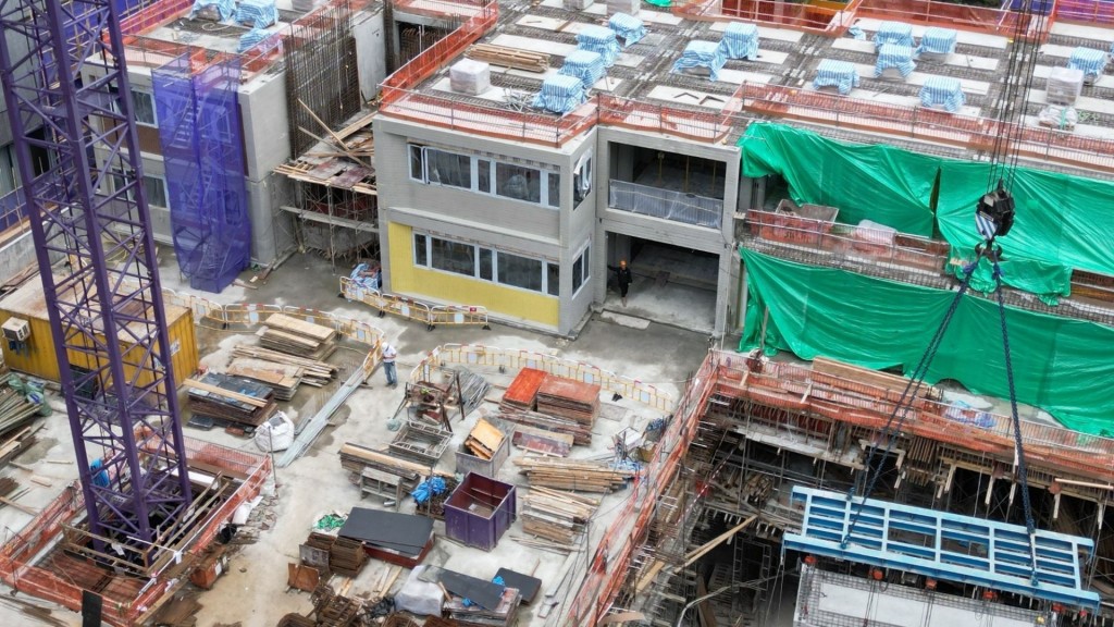 現時已經有超過100個政府及私人項目採用MiC建築法。甯漢豪網誌