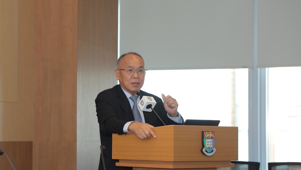 港大表示已完成調查，並採取紀律處分及相應措施，包括葉兆輝（圖）已卸任社會科學學院副院長及研究事務相關職務。資料圖片