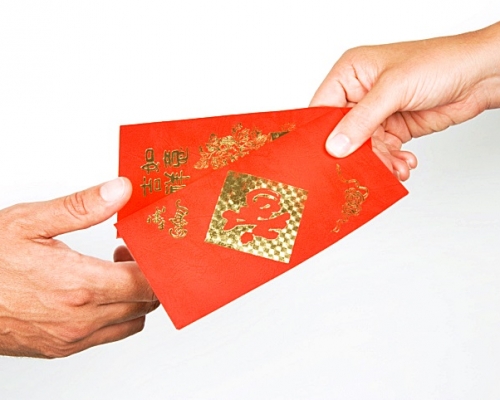 離婚是否要派利是?網民有不同意見。