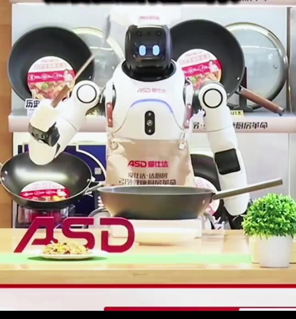 AI人形机械人卖锅，是噱头还是实用？