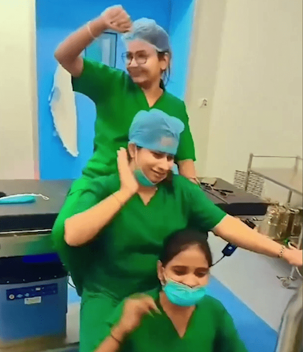 印度3護士手術室內拍跳舞影片因而被炒。 網片截圖