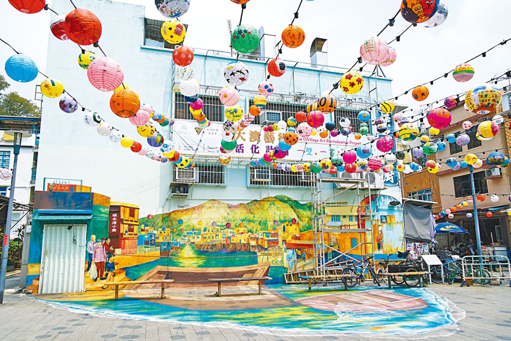 整個9月的大澳水鄉花燈節節期，都可賞到燈籠高掛的景色。
　　