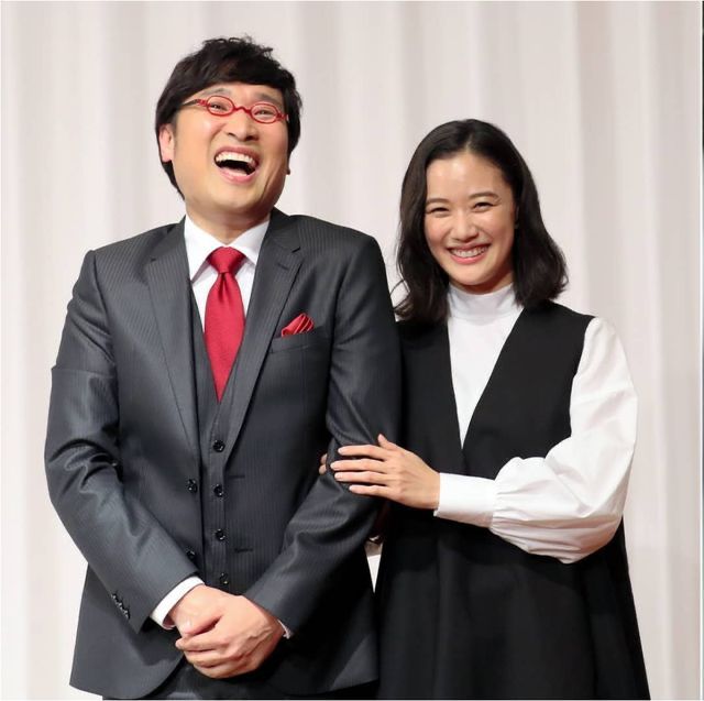 蒼井優和山里亮太在2019年6月結婚。