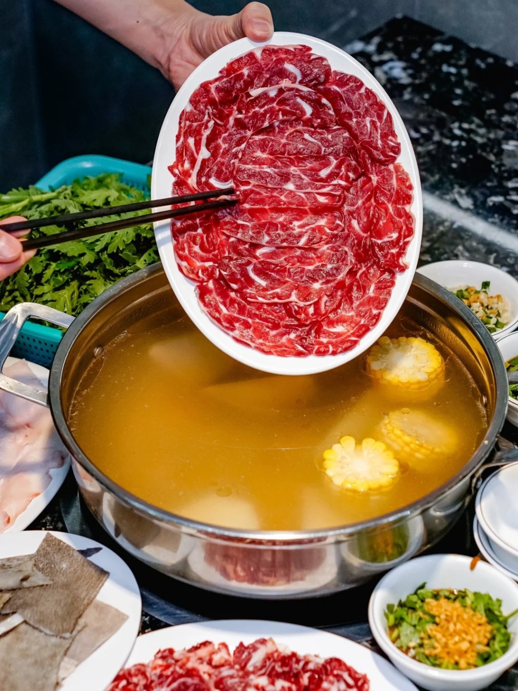 新皇崗口岸地鐵沿線食買玩攻略｜坤記兄弟牛肉店