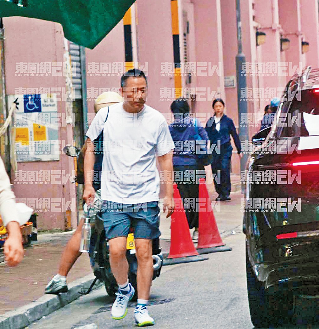 唐唐被揭患眼疾去求醫。  