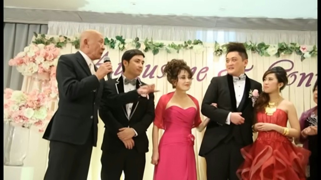 李家鼎教訓李泳漢，要他起碼畀3分2人工畀老婆。