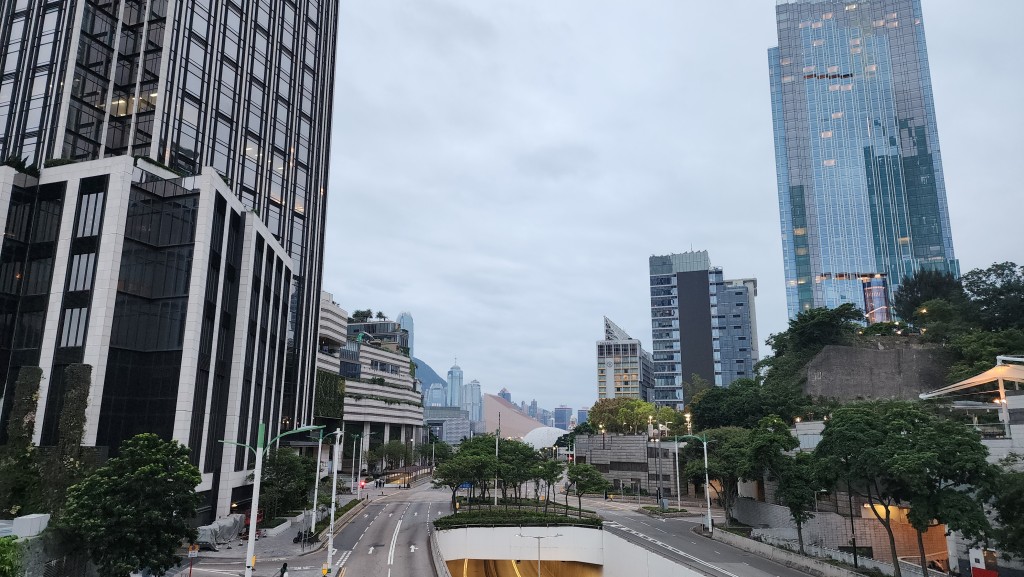 日間部分時間天色明朗。黎志偉攝