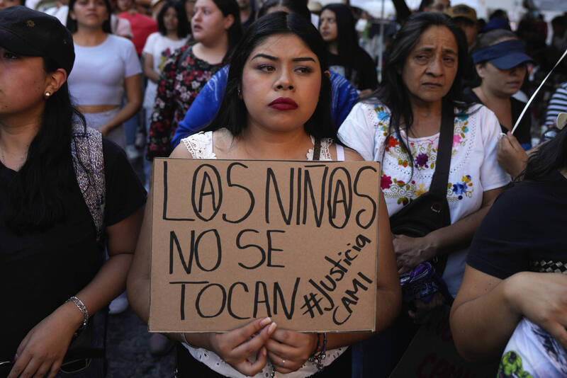墨西哥民眾上街抗議事件。美聯社