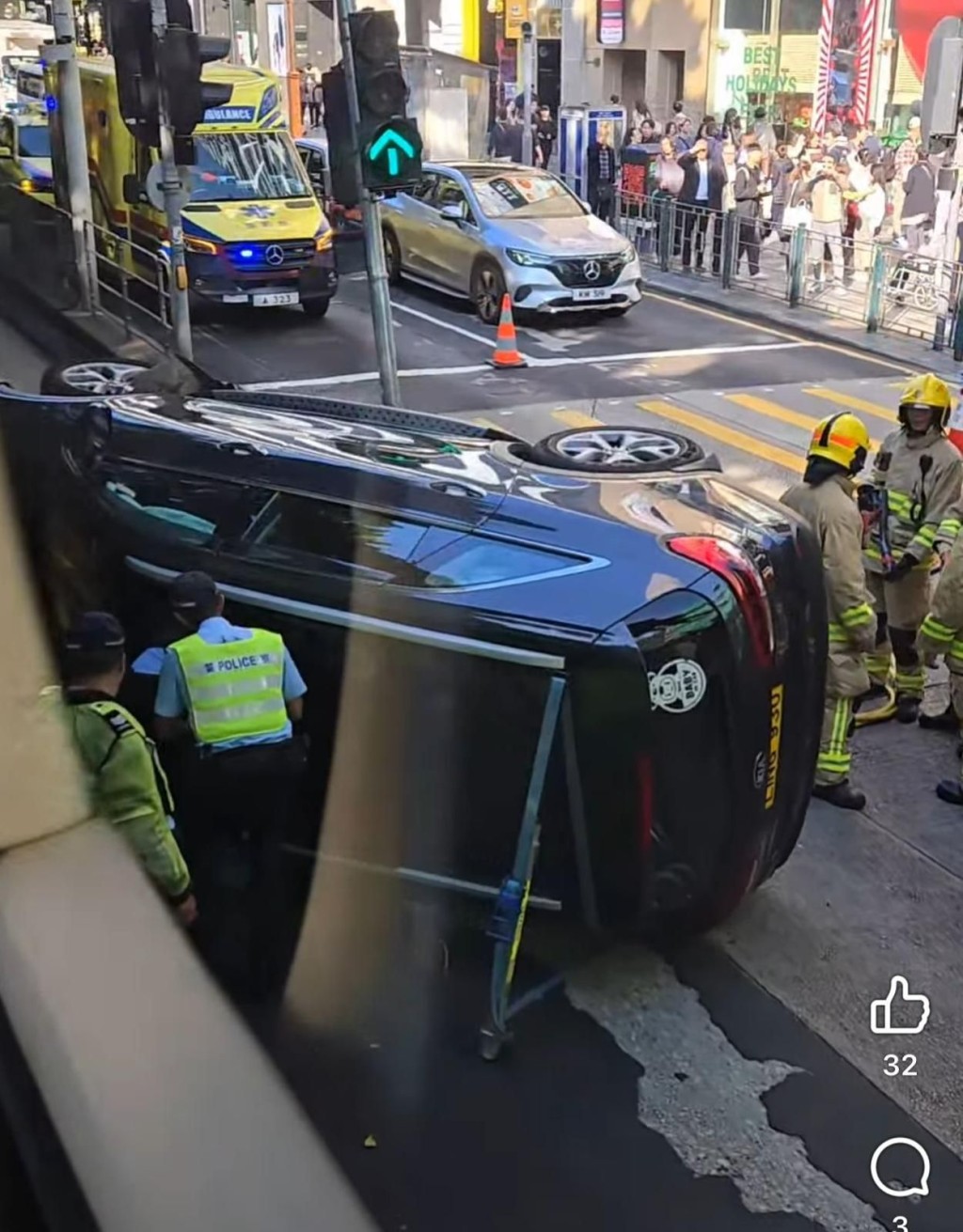 去年12月，江若琳駕車，在尖沙咀彌敦道近加連威老道The One對出發生交通意外，私家車翻側，她送伊利沙伯醫院檢查後出院。