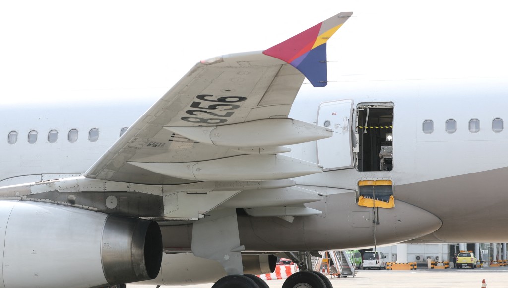 上周五韓亞航空發生機艙門被人打開事件。路透社