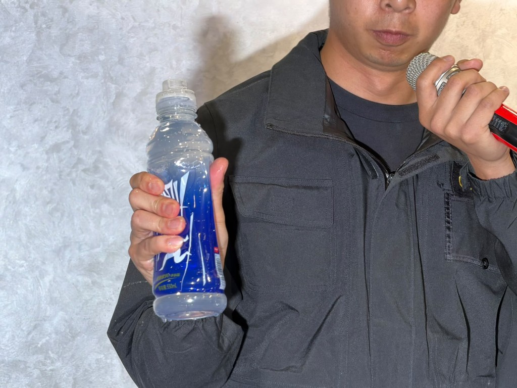 警方指经检验后,没有在饮品内发现任何异常或有毒的物质。曾志恒摄 警方指经检验后,没有在饮品内发现任何异常或有毒的物质。曾志恒摄