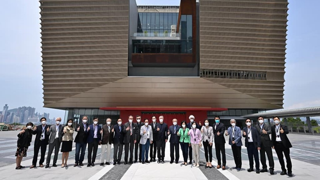行會成員參觀香港故宮文化博物館。FB圖片