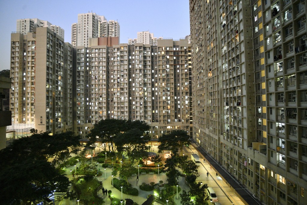 羅淑佩年幼時隨家人居於重建前的石蔭邨逾20年。