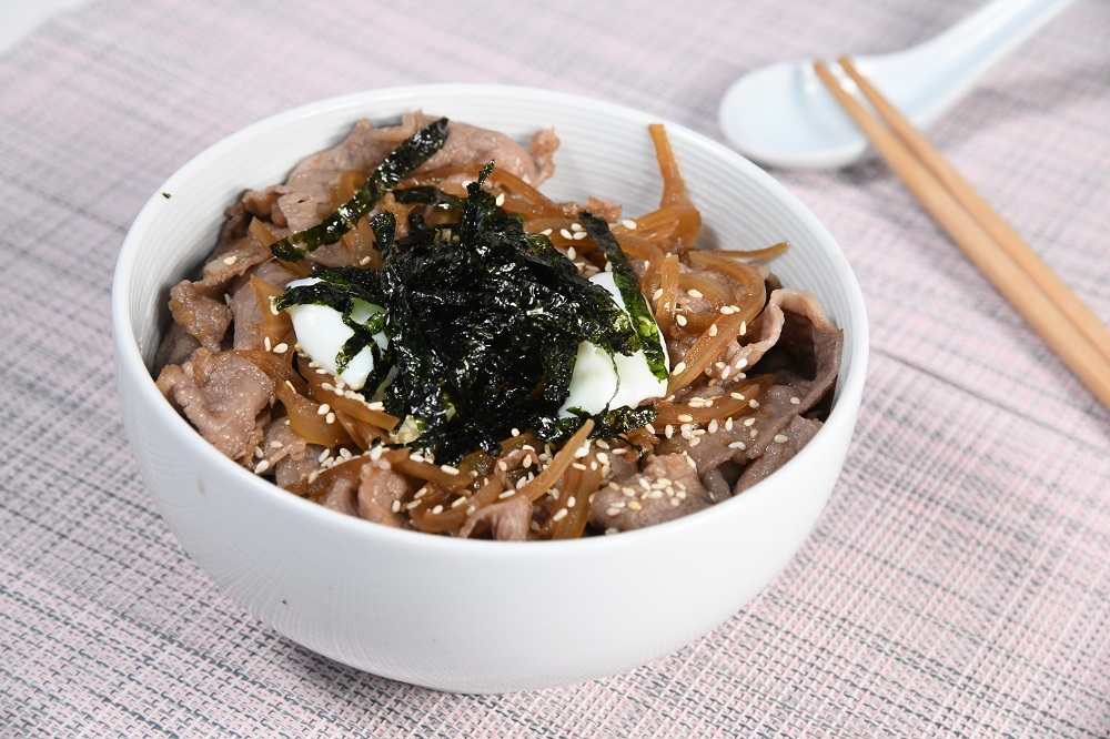 日式牛丼配溫泉蛋