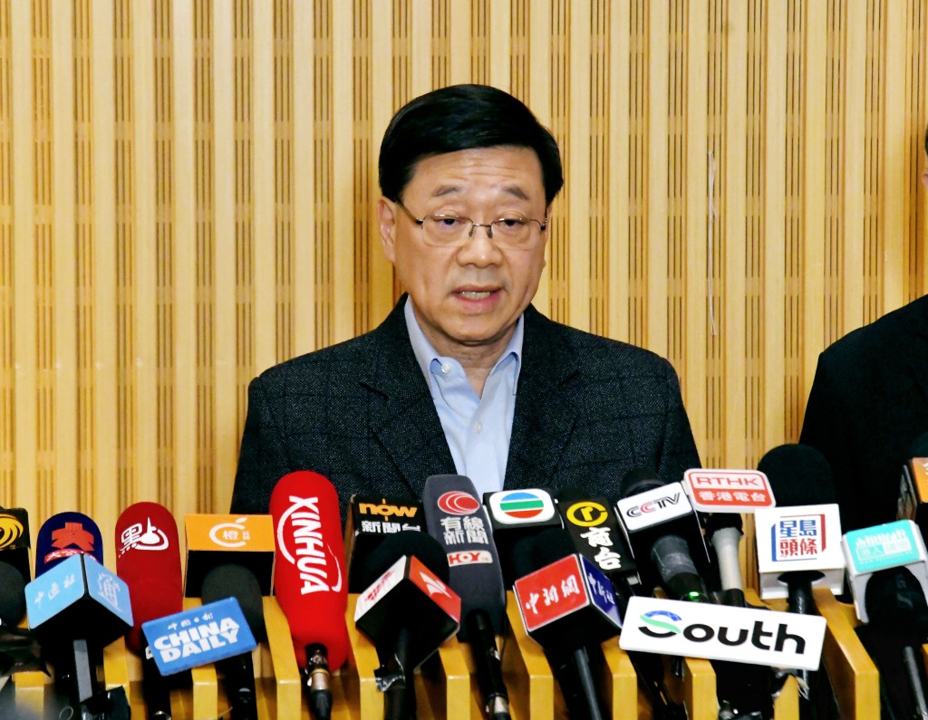 行政長官李家超將於今日下午就大埔宏福苑火災有關事宜,在政府總部會見傳媒。資料圖片 行政長官李家超將於今日下午就大埔宏福苑火災有關事宜,在政府總部會見傳媒。資料圖片