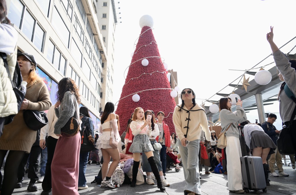 天文台今日（22日）表示，東北季候風會在未來一兩日繼續為廣東帶來早晚清涼的天氣。蘇正謙攝