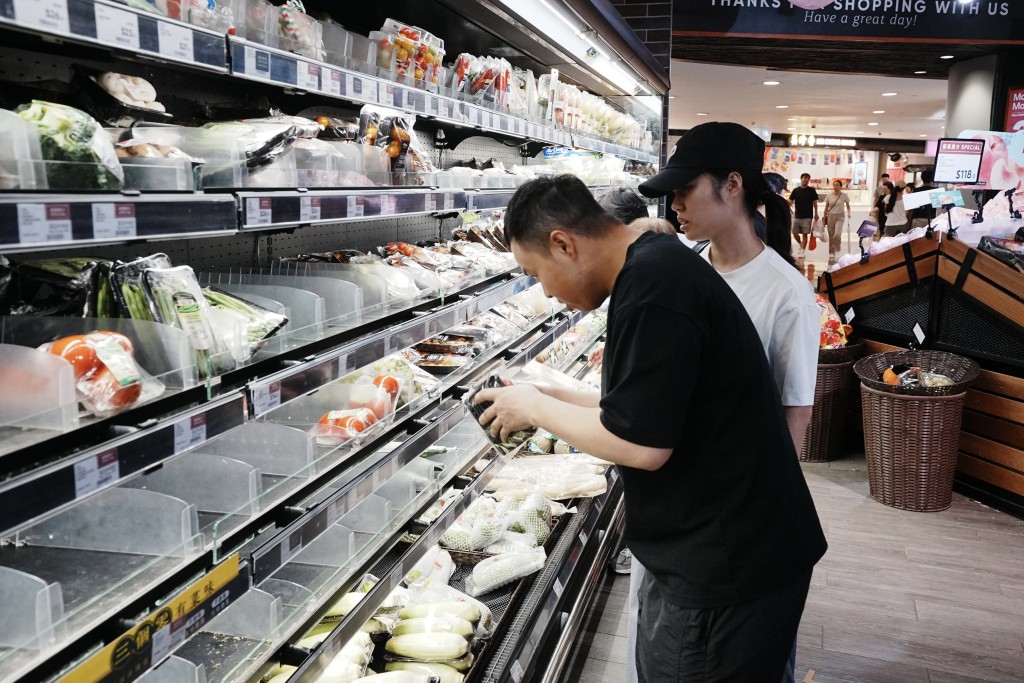 8號風球下旺角Market place情況。汪旭峰攝