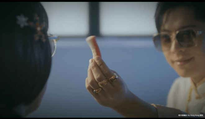 Threads帳戶「@edan_taxidriver」Edan化身「港版王道吉」重現與林女士相遇高光時刻。