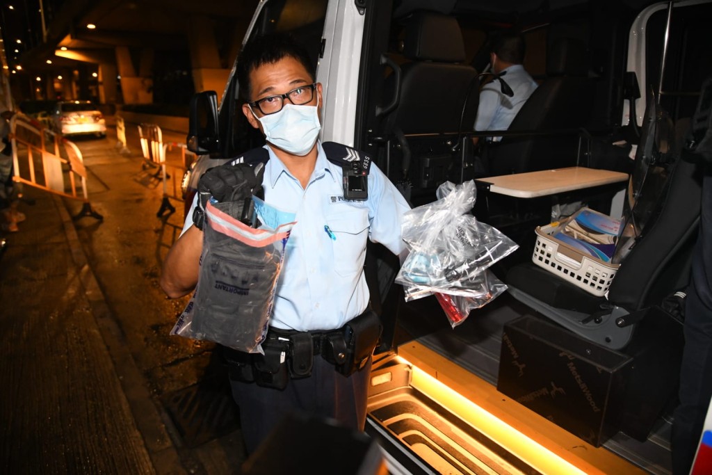 警方檢獲證物。