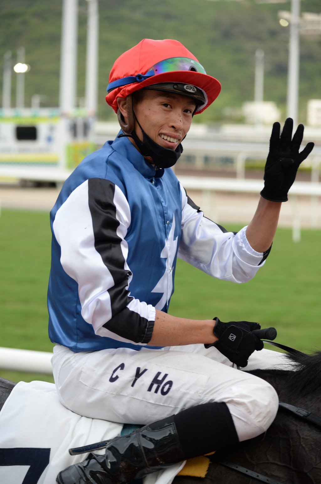 何澤堯全日贏得四場頭馬。