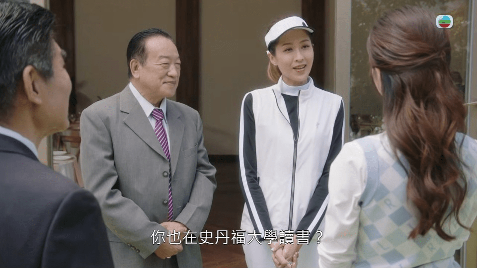 陈敏之在《新闻女王》客串「叶晨」一角，可惜一身密实造型劲失色。
