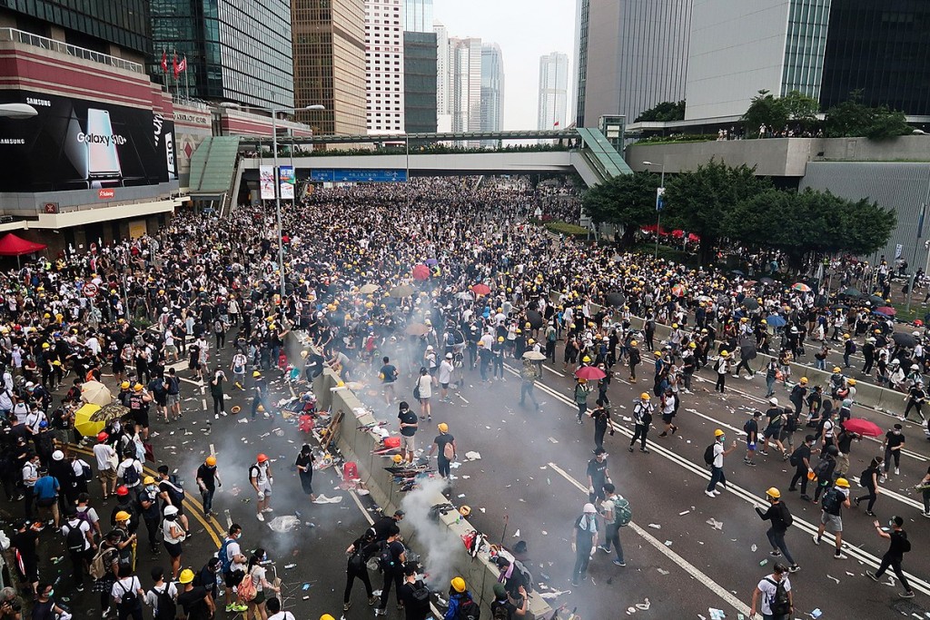 去年6月12日金鐘爆發激烈衝突。 資料圖片