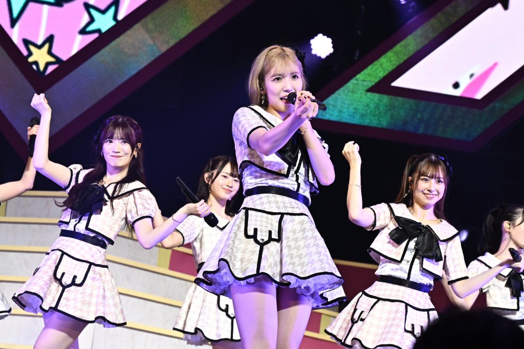 AKB48的演出瞬間融化粉絲心。 AKB48的演出瞬間融化粉絲心。