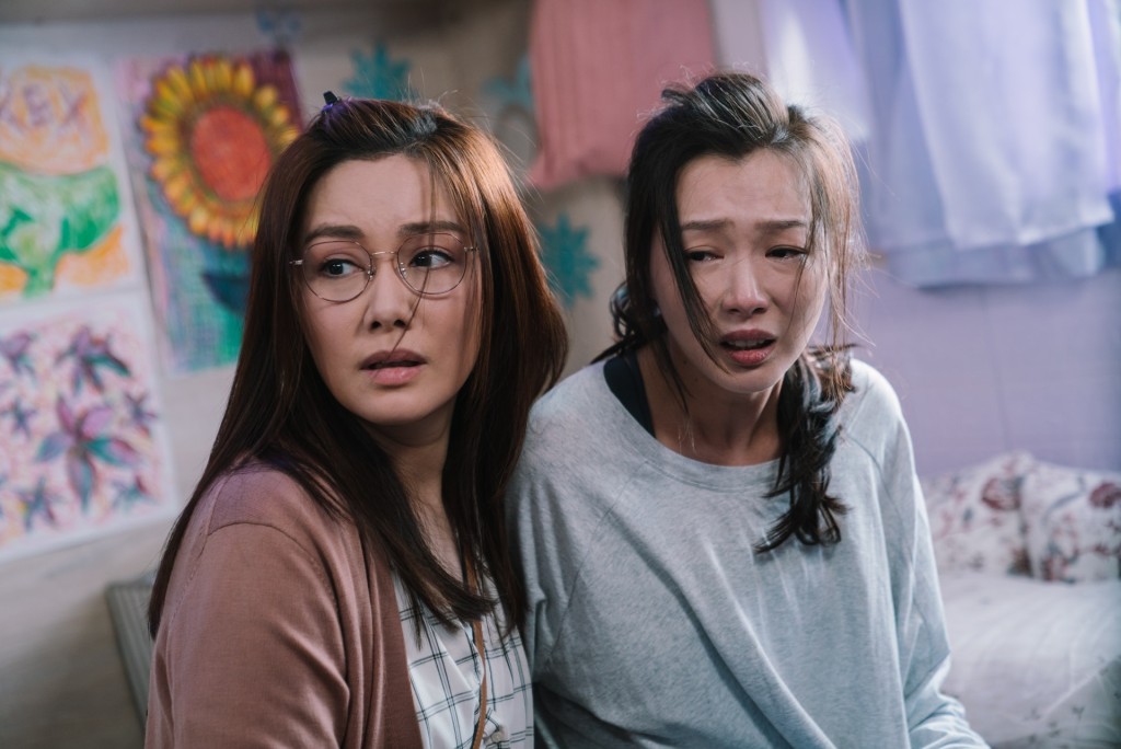 趙頌茹（右）在2022年罕有為TVB劇《金宵大廈2》單元《仿客》擔正。