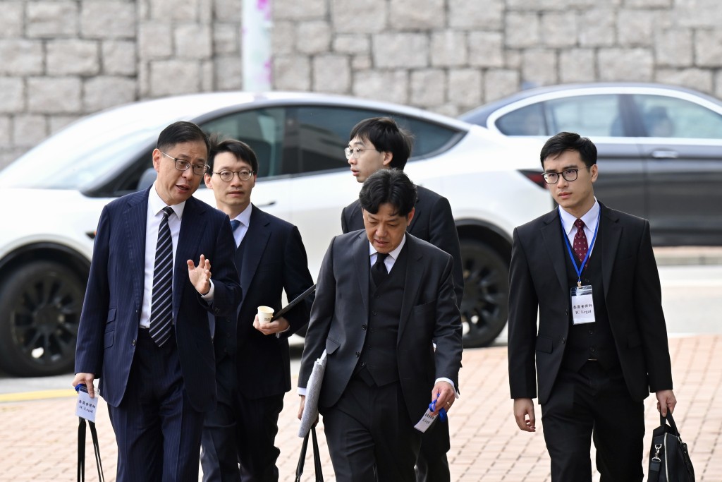 委員會代表律師團隊。