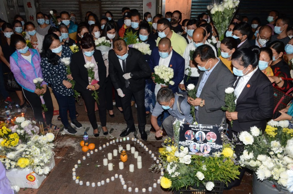尼泊爾領事館及尼泊爾在港僑民到場悼念火警死難者。