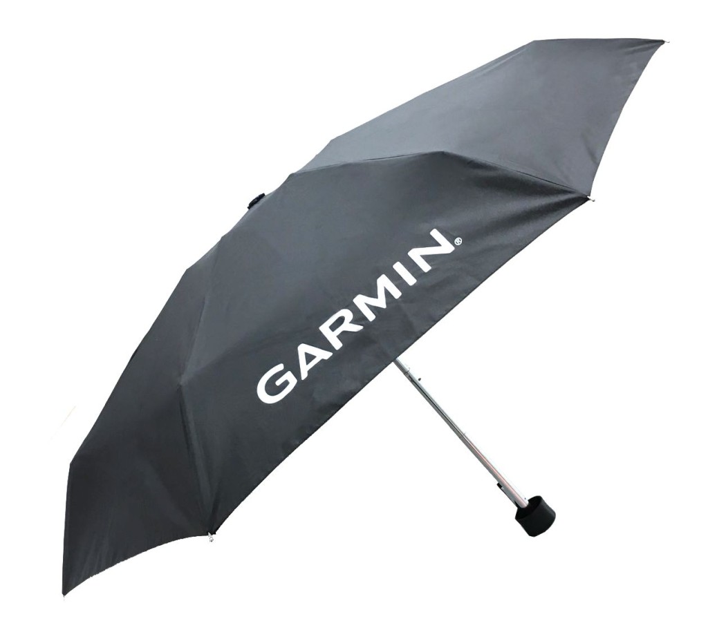 Garmin推出春日限定禮遇，現凡消費滿指定金額可獲贈不同的禮品，包括雨傘（見圖）、速乾毛巾及鞋袋等。（Garmin）