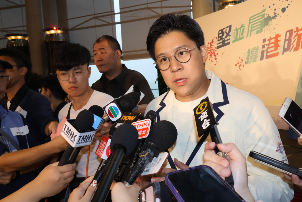 杭州亚运香港代表团长霍启刚期望港队奖牌数目超越上届的46面。徐嘉华摄