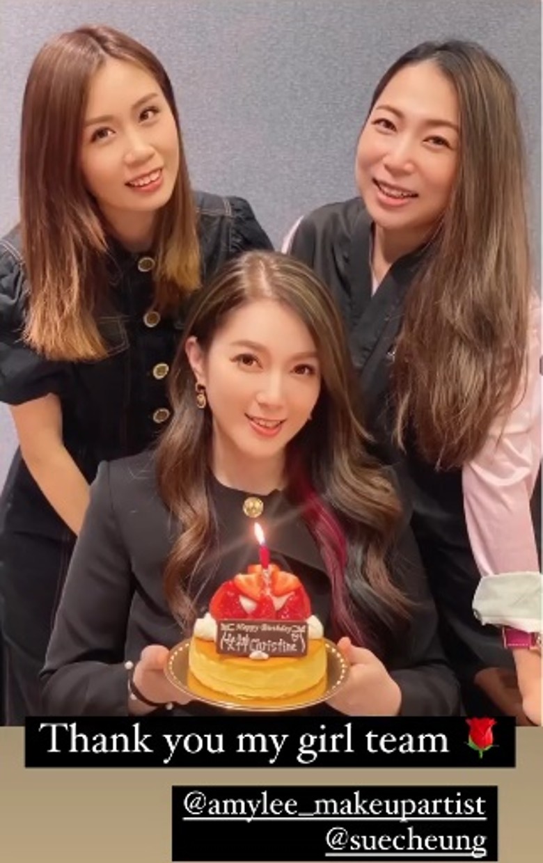 姊妹們為苟芸慧準備「女神蛋糕」。