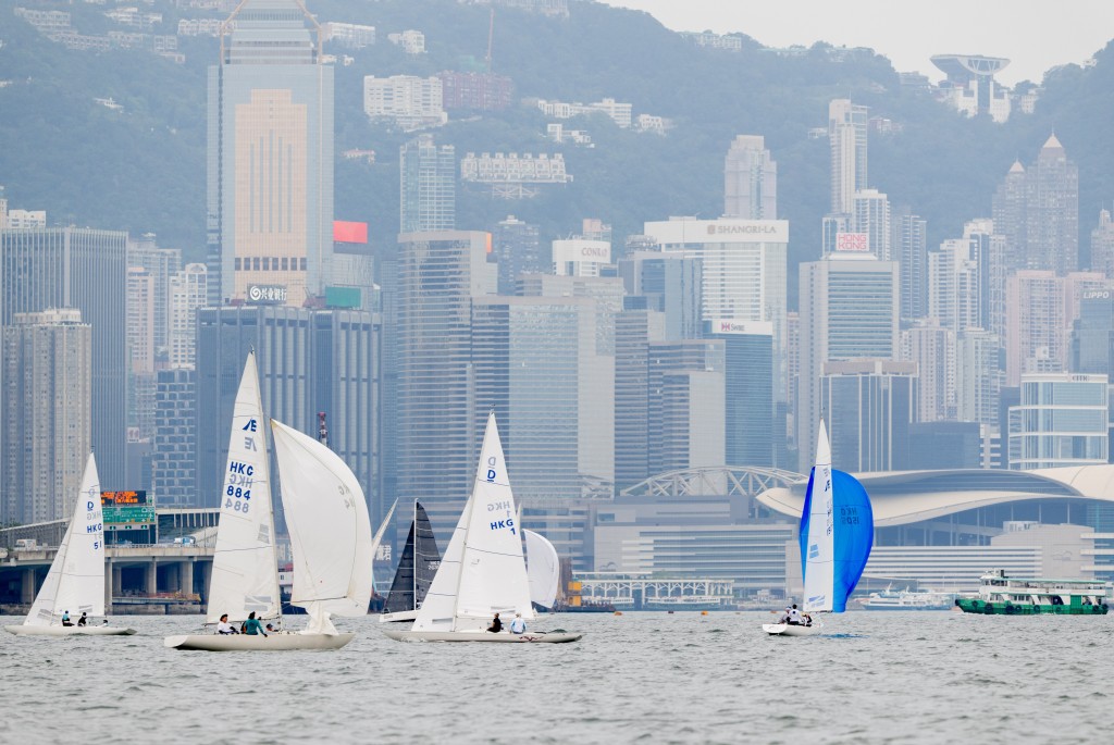 由香港游艇会主办，一连两日的「宝马春季帆船赛」煞科，为2023-2024年的帆船赛季画上圆满句号。 