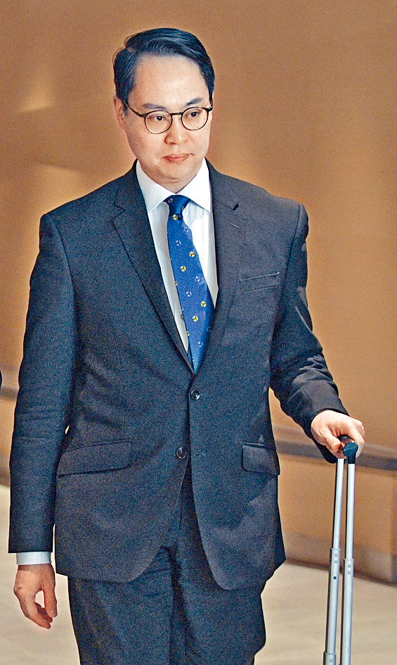 ■大律師郭憬憲為十八歲男學生吳銘揚的代表律師。