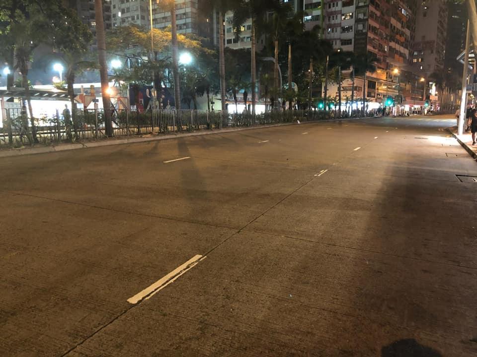 遊行完畢,街道仍保持清潔。網圖