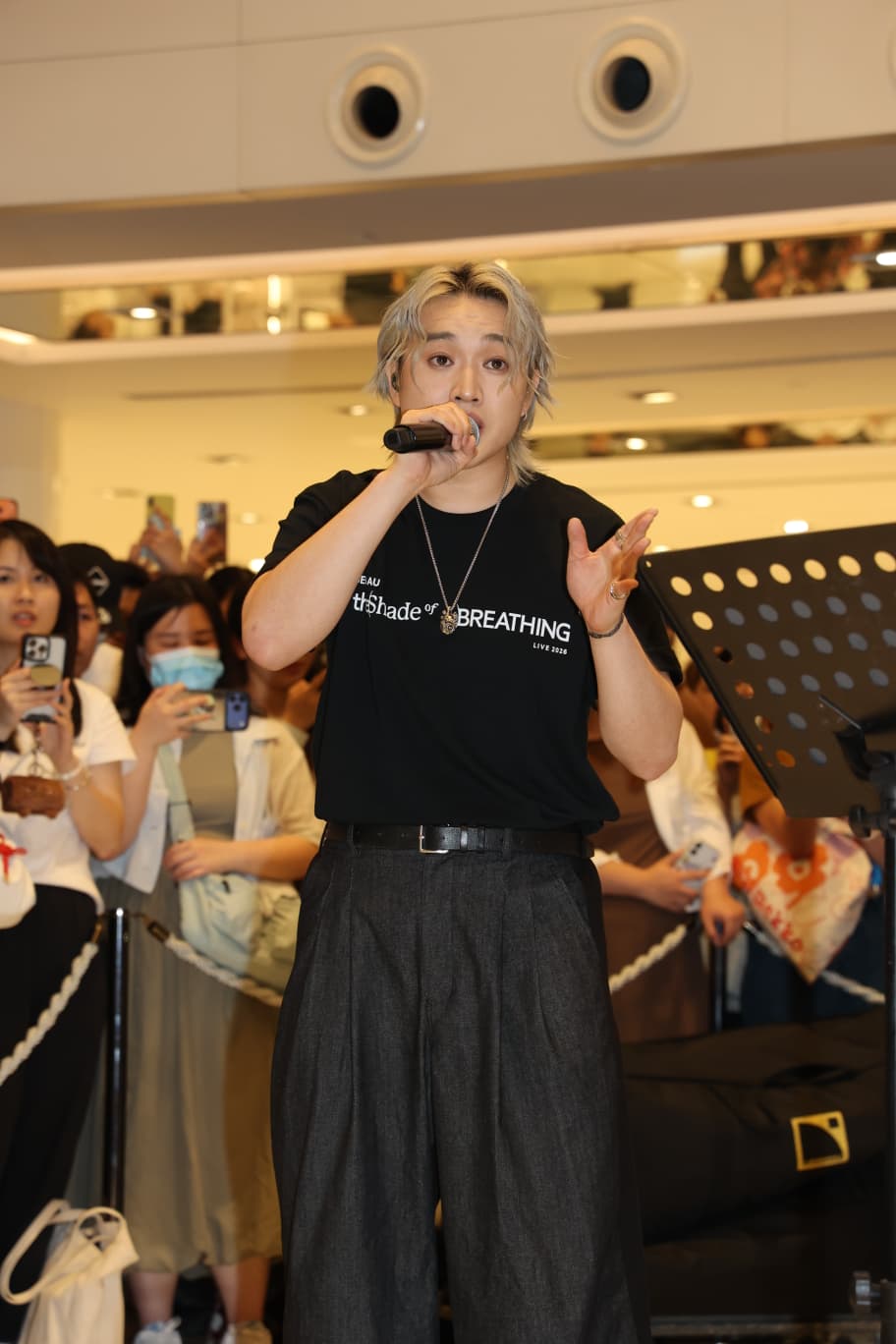 Jer於5月23及24日在亞洲國際博覽館舉辦兩場個人演唱會《The Shade of Breathing” Live 2026》。