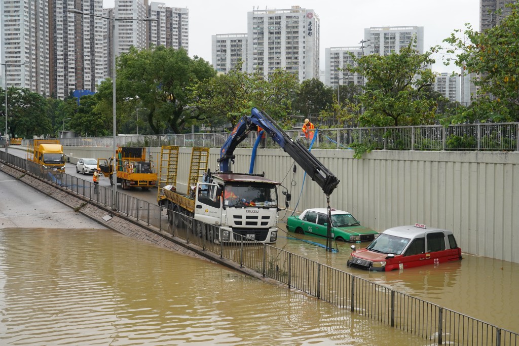 去年9月香港爆發世紀暴雨，多區出現嚴重水浸。資料圖片