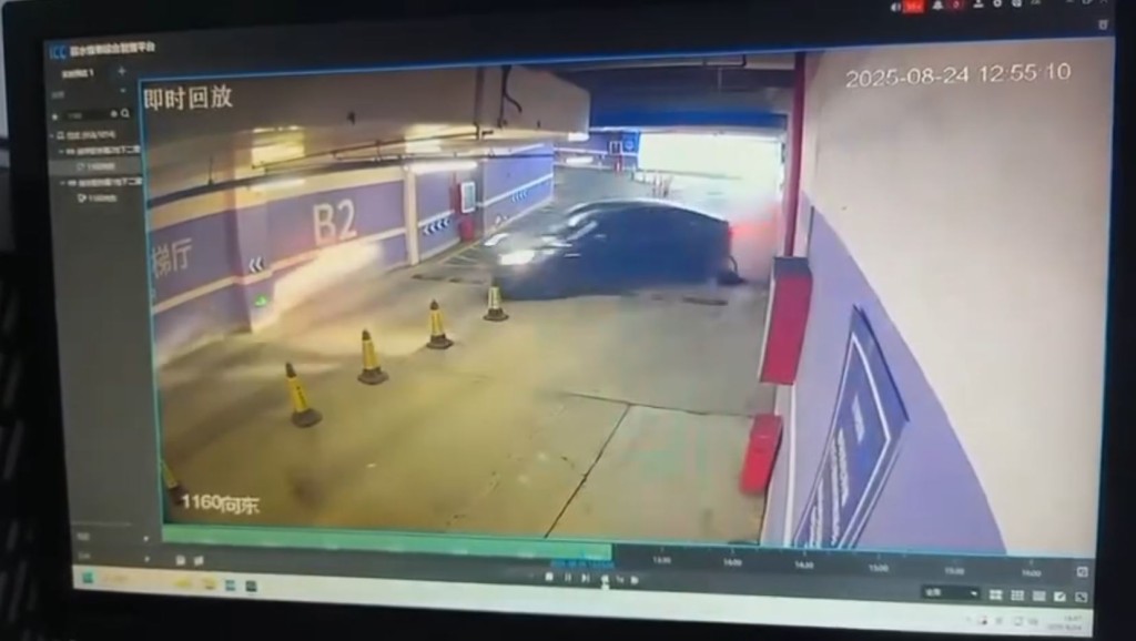 Tesla在停车场失控撞穿墙。网图