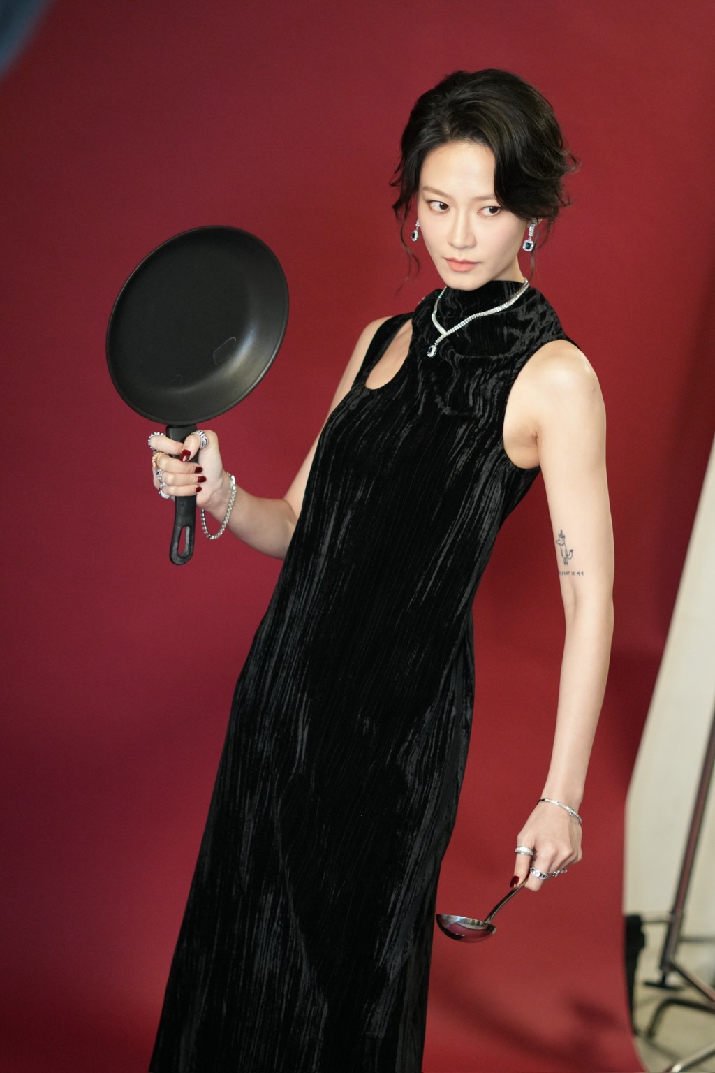 繼3年前廖子妤和張繼聰參演過舞台劇《飯戲攻心》後,再做舞台劇,不僅開心,還很巧合。 繼3年前廖子妤和張繼聰參演過舞台劇《飯戲攻心》後,再做舞台劇,不僅開心,還很巧合。