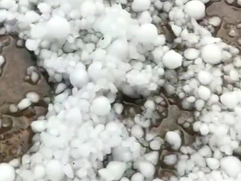 甘肅榆中突降冰雹。(網圖)