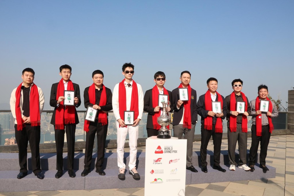 今次來港的國內球手中,其中九人位列世排名頭32位內,包括世界排名第8 的趙心童(右二)及第13的吳宜澤(左四)。徐嘉華攝 今次來港的國內球手中,其中九人位列世排名頭32位內,包括世界排名第8 的趙心童(右二)及第13的吳宜澤(左四)。徐嘉華攝