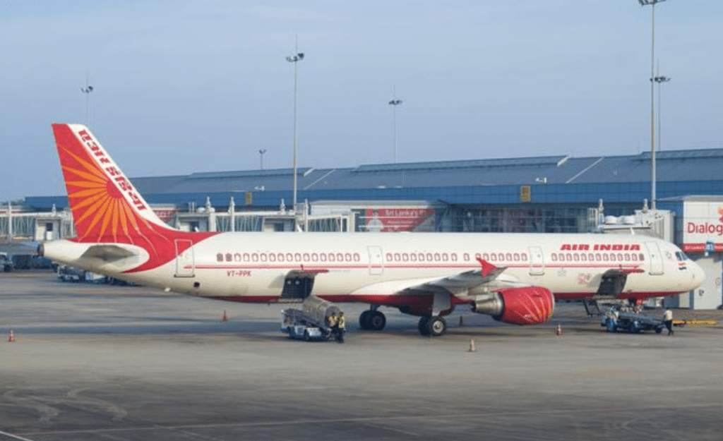 印度航空一部飞伦敦波音客机在西部机场附近坠毁,据报造成超过310人死亡。Alamy示意图 印度航空一部飞伦敦波音客机在西部机场附近坠毁,据报造成超过310人死亡。Alamy示意图