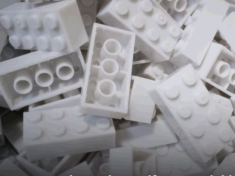 樂高目標到2030年所有LEGO積木均由循環再造塑料製造。影片截圖