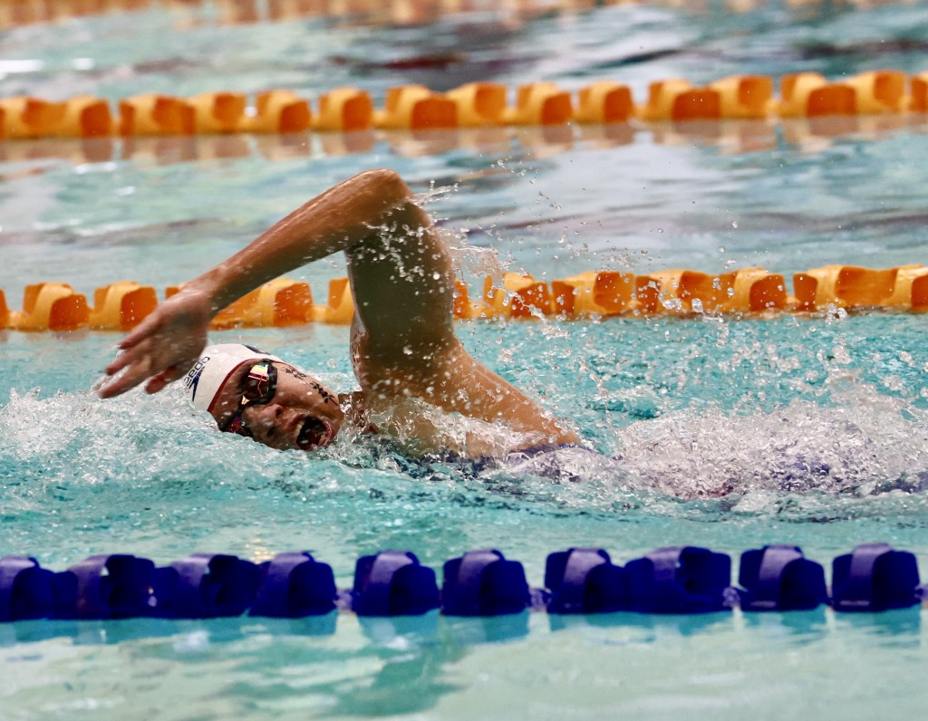 女拔萃马紫玲是本届唯一刷新学界纪录的女泳手。 本报记者摄