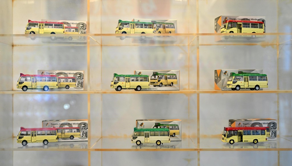 巧佳小巴用品模型車仔。