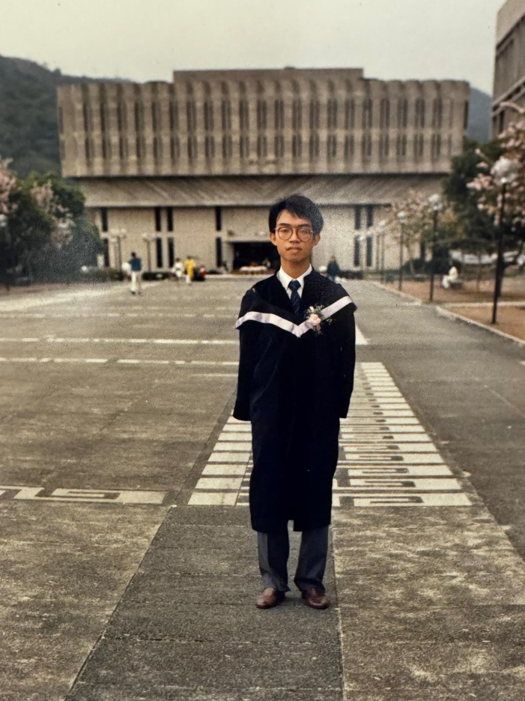 太古集團高級顧問唐偉邦1987年於中大電子計算學系畢業。
