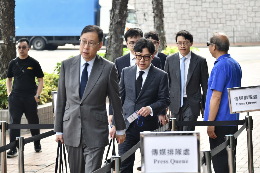 大埔宏福苑火灾独立委员会第六日听证会，图为杜淦堃资深大律师。
