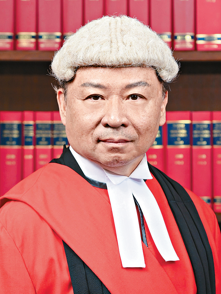 法官郭启安考虑被告认罪，接纳被告并非主脑，仅受亲戚操纵唆使来港开户，全程毫无个人得益，判囚4年半。